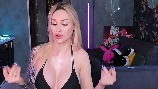 Blckmirrorr: онлайн-секс-чат