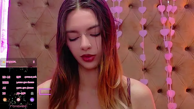 CoraVex Adlı Modelin Canlı XXX Sohbeti