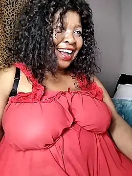 Chat +18 de Ebony_Cougar ao vivo