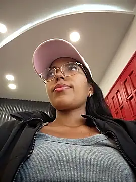 SheenaBrooke: διαδικτυακό σόου στην κάμερα