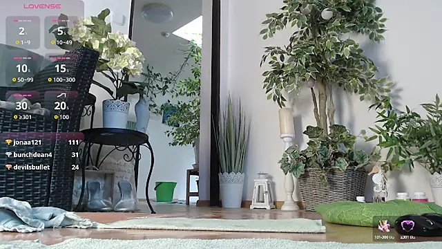 Show modela Squirtmania na web-kameri