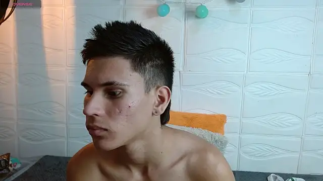 paullcb 在線直播表演