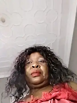 Ebony_Cougar 即時 XXX 聊天