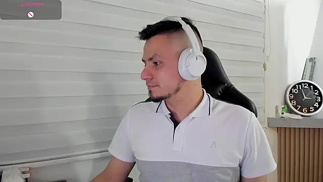 Rick_Adams: онлайн-секс-чат