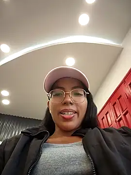 SheenaBrooke: διαδικτυακό σόου στην κάμερα