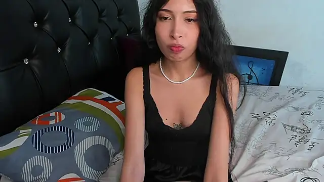 Britney_Rose Adlı Modelin Canlı XXX Sohbeti