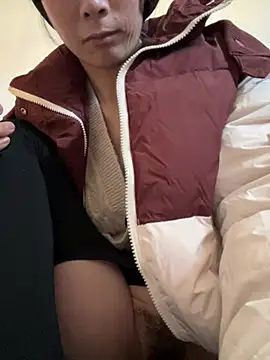 crhong666 Show in webcam