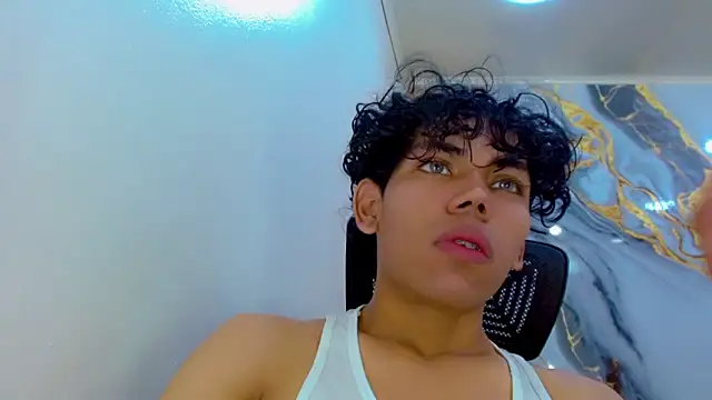 Chat XXX en directo de DaviidBuckx_