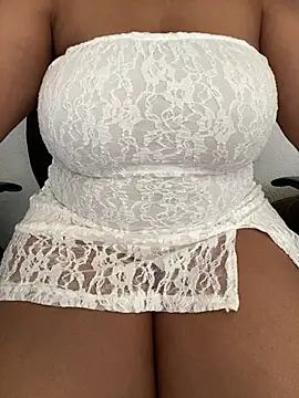 CARAMELGODDESSX23 – Live XXX-chat