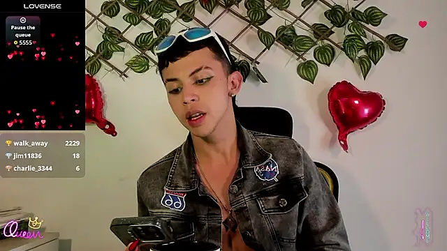 Prince_Apolon Webbikameraesitys