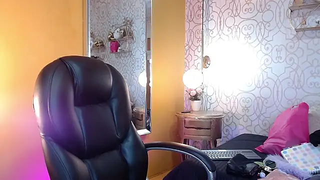 Chat +18 de Lucigh_ ao vivo