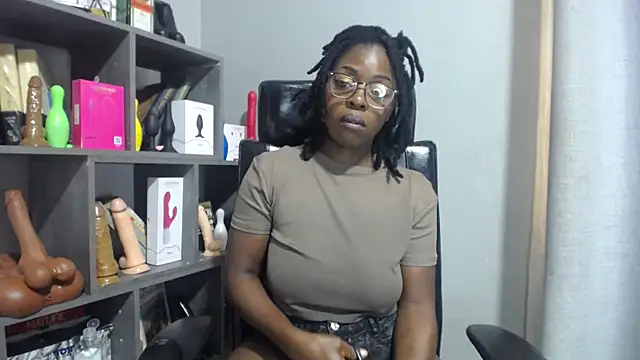 Chatroom XXX en direct de Shaniko89