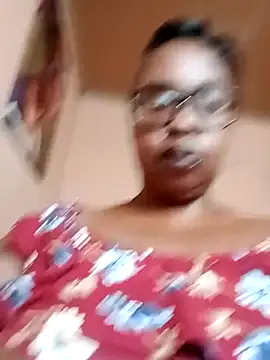 Pokazy przed kamerką – ZOQULUx