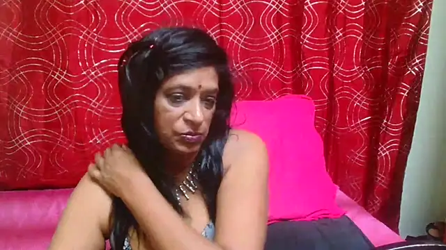 INDIANFUSION Adlı Modelin Canlı XXX Sohbeti