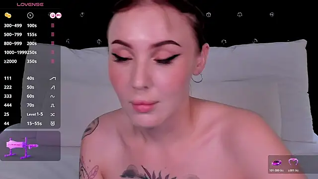 LianaFord live XXX chat