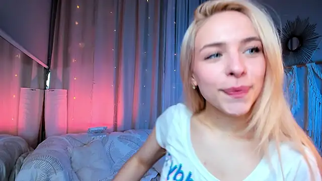 XXX chat uživo modela ShinyBarbie