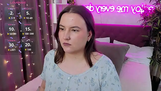 Czat XXX na żywo – FeralPeach