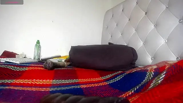 Show de Esmeraldita788 na webcam