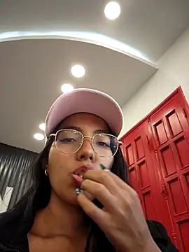 SheenaBrooke 现场XXX聊天