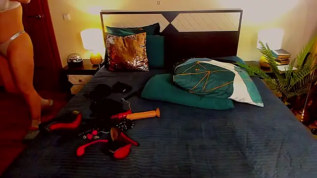 Show modela mistress_meg_ na web-kameri