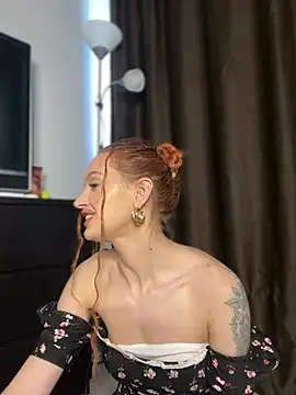 Chat XXX ao vivo de LittleFox___