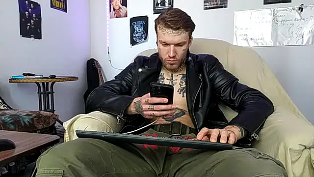 Huntall77 élő XXX-chatje