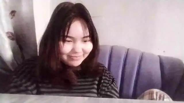 MollyAsian webcam show