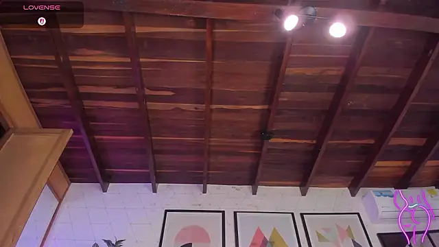 MiaKay1 লাইভ XXX চ্যাট