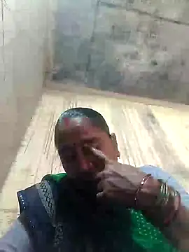 Loomaraj's Live XXX Chat