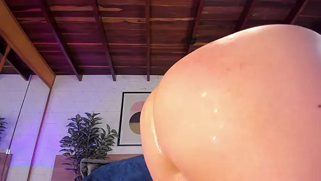 MiaKay1 Live XXX Chat