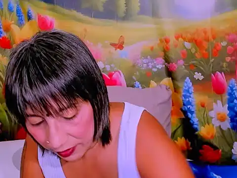 indianroxy's Live XXX Chat