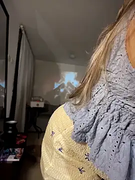 Im_sophiie Chat XXX live