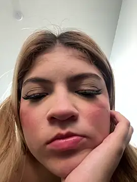 Webkamerová show meggan___