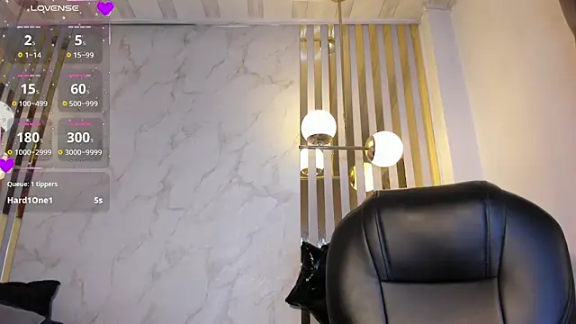 Oriana_gh Adlı Modelin Canlı XXX Sohbeti