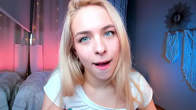 ShinyBarbieのライブXXXチャット