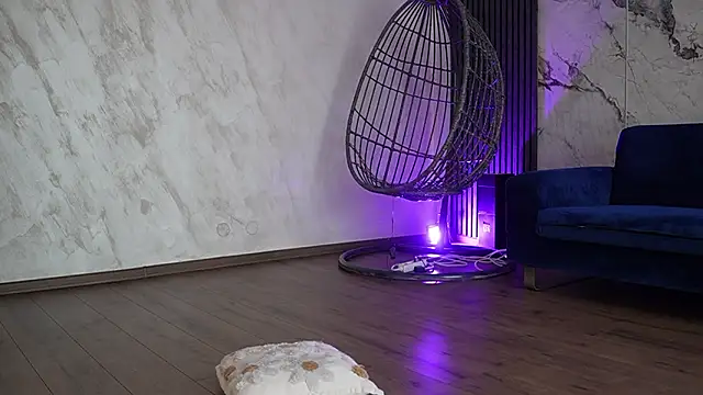 RachelRavee Adlı Modelin Canlı XXX Sohbeti