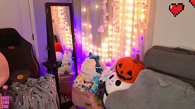 دردشة Angel-Lewd-Cake الجنسية المباشرة