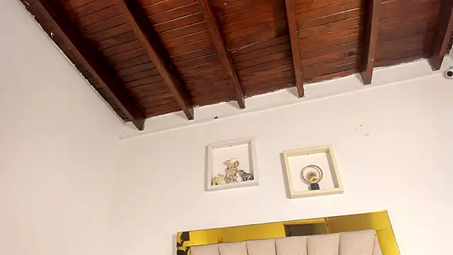 vahiolet_fuentes Chat XXX live