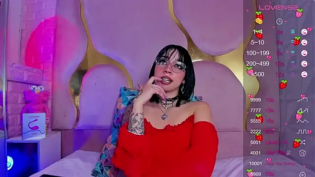 NaniiSisy – Naživo XXX chat