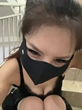 Carlin-yiyi Adlı Modelin Web Kamerası Şovu