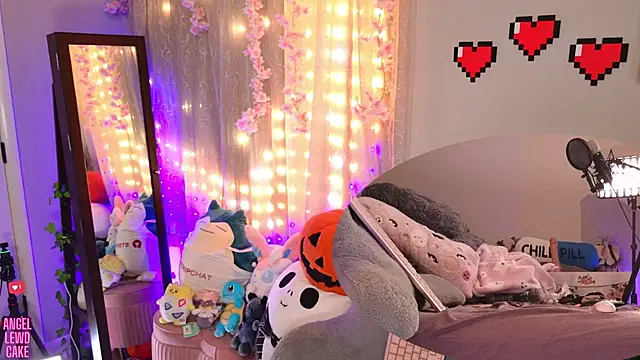 Chatroom XXX en direct de Angel-Lewd-Cake