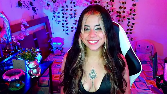 Živý XXX chat Kittyuwu_