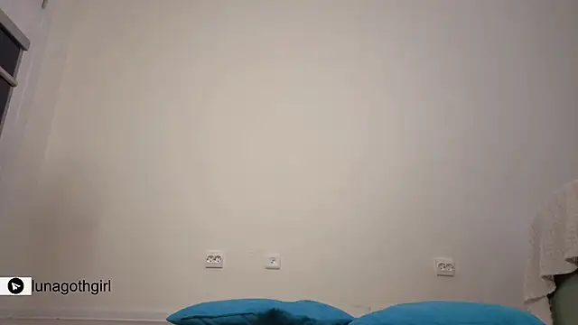 IamLuna2006 Adlı Modelin Canlı XXX Sohbeti