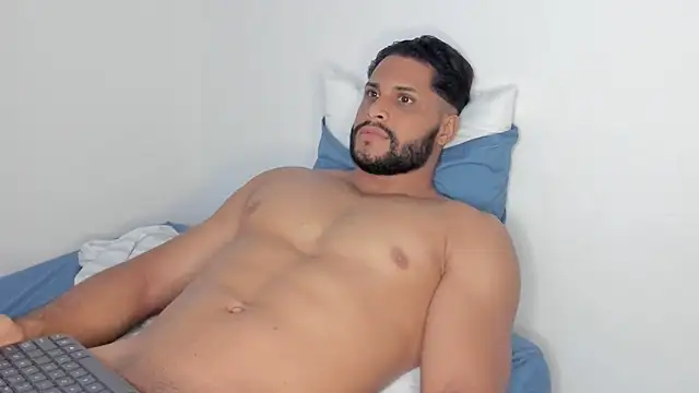 Czat XXX na żywo – Pier_Simons