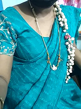 lolida69thamil Adlı Modelin Canlı XXX Sohbeti