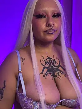 Show de pinkbaddie777 na webcam