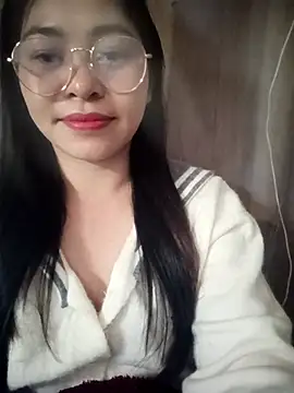 Caniroom_bia Adlı Modelin Canlı XXX Sohbeti