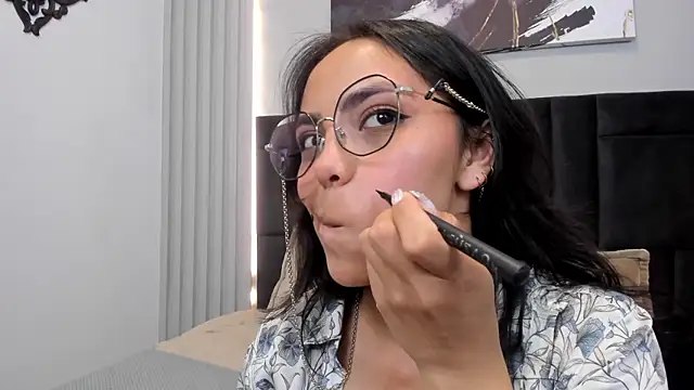 Scarlett_musik Adlı Modelin Canlı XXX Sohbeti