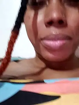 HONEYSWEETS_LIVE Adlı Modelin Canlı XXX Sohbeti