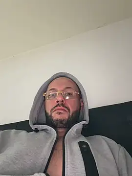 Pertunjukan Kamera Web Guitccch